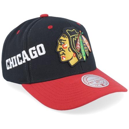Mitchell & Ness - NHL Zwart adjustable Cap - Chicago Blackhawks Overbite Pro Black/Red Adjustable @ Hatstore