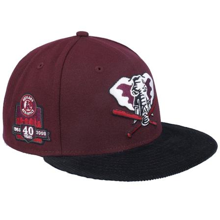 New Era - MLB Červená fitted Kšiltovka - Oakland Athletics Tunnel Pack 59FIFTY 40th Maroon/Black Manchester Fitted @ Hatstore