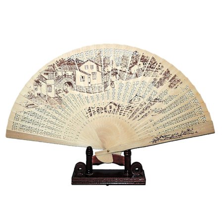 Trevifte med stanset motiv [M18] - Liten by