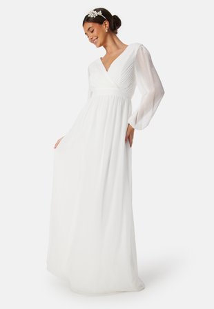 Bubbleroom Occasion - Pleated V-Neck Wedding Gown - White - Kläder