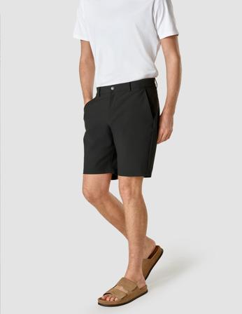 Essential Shorts Svart | SHAPING NEW TOMORROW Svart / 31