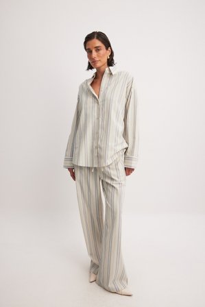 NA-KD - Cotton Striped Elastic Waist Pants - Stripete bukser - Beige/Stripetete - EU 36