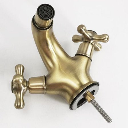 Ett stycke koppar varm och kallvatten kran antik bidé kran dubbel handtag badrum kran enkelhålskran