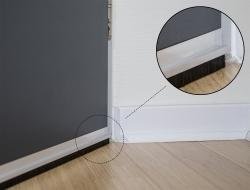 Delock Brush strip 40 mm with aluminium profile angled 1m