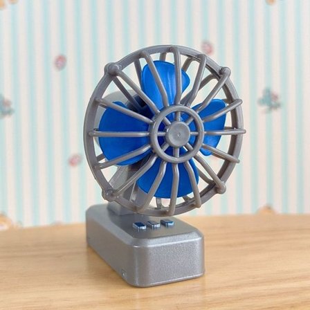 Miniatyyri sähkötuuletin nukkekodin kalusteet HARMAA