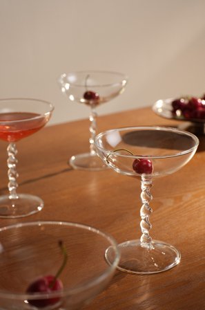 Jotex - Cocktailglass 4-pakning Transparent - YUKO - Kjøp Glass hos Jotex