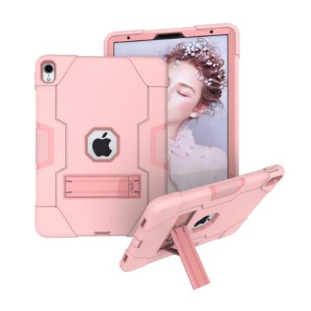 iPad Pro 11 inch (2018) hybrid skydd av plast med logo utskärning och fotstöd - Rosa Rosa