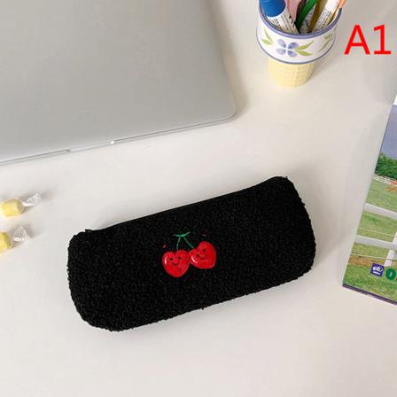 Broderi Plysch Case Enkelt Mode Pennväska Kawaii S