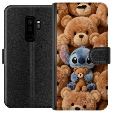 Kompatibel Tegnebogsetui til Samsung Galaxy S9+ Stitch omgivet af brune teddybjørne med en lille teddybjørn i armene i en sød og hyggelig kawaii-desig