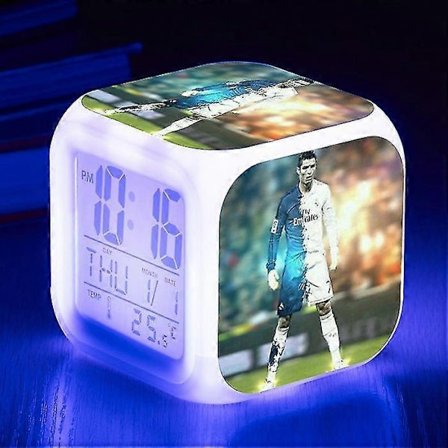 Cristiano Ronaldo Herätyskello Jalkapallon MM-liigaan, Pieni Herätyskello Luovalla Led-näytöllä Eri Tyyleissä - WELLNGS