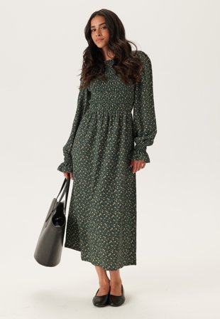 Happy Holly Long Sleeve Smock Dress Vaatteet
