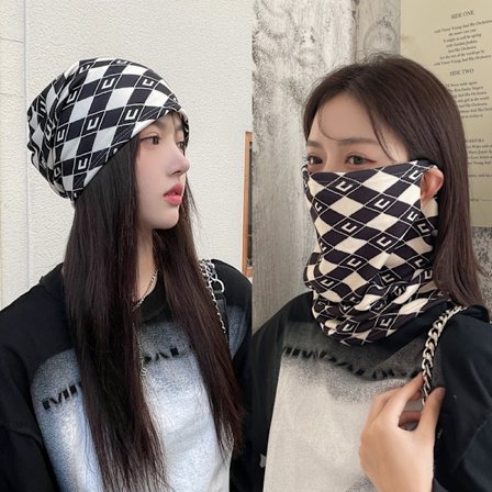 En öronmask, ett nackskydd, en multifunktionsscarf, en mask agai