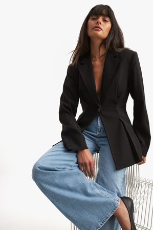 NA-KD Blazer mit taillierter Passform - Taillierter Blazer - Schwarz - EU 36