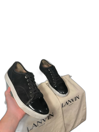 Svarta sneakers från Lanvin med lackdetalj