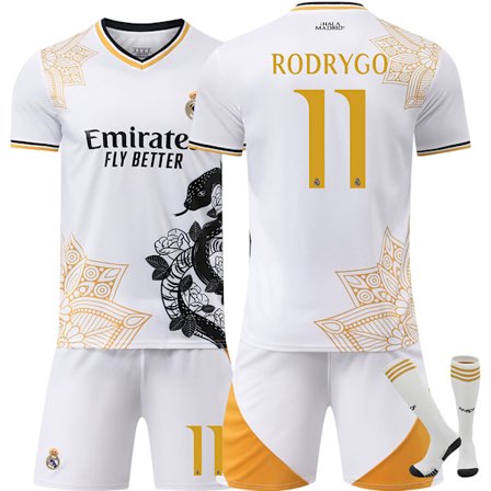 2526 Ny Real Madrid Hvid Orm Special Edition Fodboldtrøje Nr. 7 Cristiano Ronaldo og andre stjerners voksen- & børnesæt, spræng arenaen! NO.11 RODRYGO