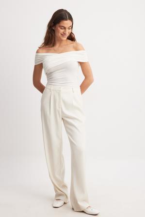 NA-KD Draperad off shoulder-topp - Rynkade toppar - OffVit - XX-Large