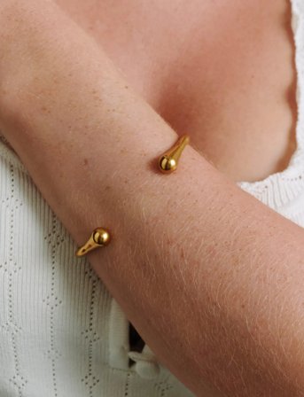 Timi of Sweden Petra - Open Bangle Bracelet Stainless Steel - Gold - ONE SIZE