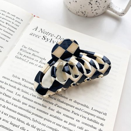 Rutete Hårklemmer Store Bananklemmer Skridsikre og Stærkt Greb til Tykt, Mellemtykt, Krøllet og Tyndt Hår, Sort og Hvid 2-pak