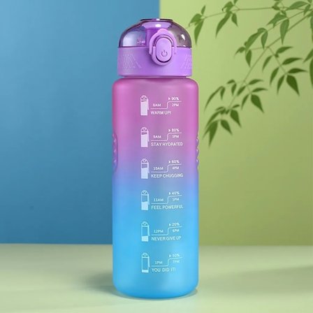 Drikkedunk, 1L BPA-fri vandflaske med sugerør, sportsdrikkedunk, lækagesikker med tidsmarkering, sportsflaske (lilla flaskehætte)