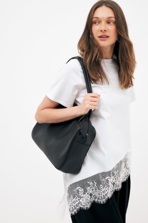 NA-KD Asymmetrisk t-shirt med spets - T-shirts - Vit - L