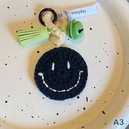 IC Mode e Smile Face Nyckelringar Med Bell Kvinnor Stickning Leende A3