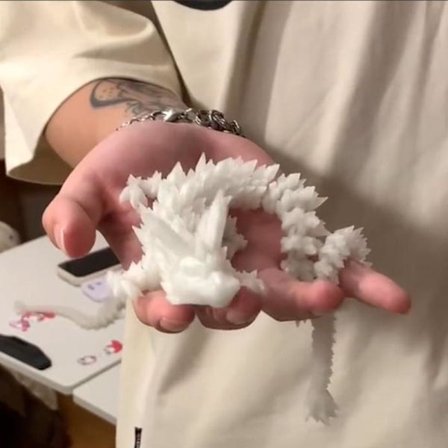 1 paketti hehkuvia lohikäärmeen kristallilohikäärmeen lasten leluja, pieniä esineleluja