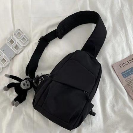 Miehet naiset Fanny Pack -vyötärölaukku Crossbody Olkapää Japanilaistyyliset Opiskelijat Pieni Olka Persoonallisuus Olkapää Kevyt Reppu 703 black [