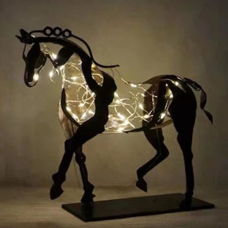 Metallista valmistettu hevosveistos LED 3D-koristepatsas Ruosteinen seisova hevosveistos