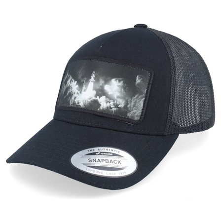 Iconic - Zwart trucker Cap - Space Shuttle Launch Black A-Frame Trucker @ Hatstore