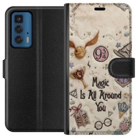 Kompatibelt Plånboksfodral till Motorola Motorola Edge 20 Pro Broderad magisk illustration med symboler, citat och fantasivärld inspirerad av sagor