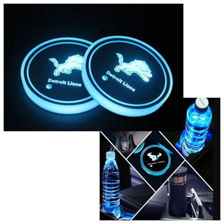 2 stk. (Detroit Lions, ca. 68*68*8,5 mm) LED Bil Koppholdere med 7 Farger Lysende Lys Koppmatte, USB Lading Koppmatte for Drikke Koppholder Tilbehør