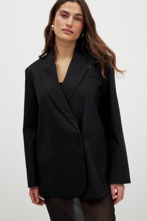 NA-KD - Oversized blazer med omslag - Figursydd blazer - Svart - EU 32