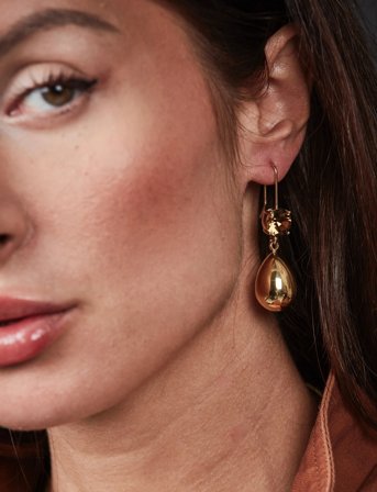 Bud to rose Drop Crystal Hook Earring Black/Gold - Gold - ONE SIZE