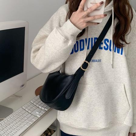Naisten käsilaukku 2022 muoti casual musta yksi olkapää Messenger monipuolinen kokkare Black