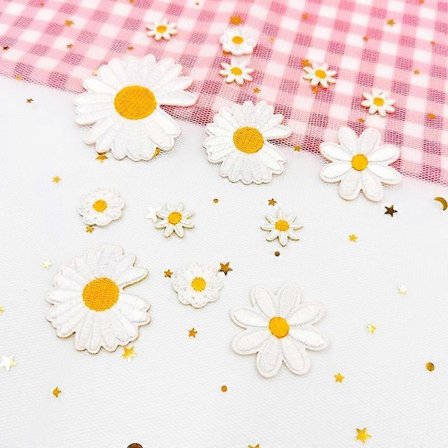 Sett med 5 små tusenfryd datamaskinbroderi kapittel stoff collage trend klesbroderi collage jeans dekorasjon baklim Patch post