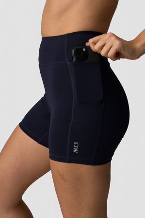 ICANIWILL - Essential Cardio Midi Shorts Navy - Damer - Træningstøj fra ICIW