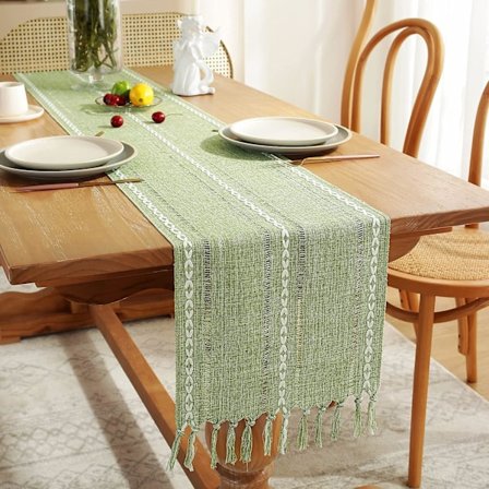 Rustikk bordløper i lin med håndlagde dusker, brodert bondestil, salviegrønne bordløpere 183 cm lange - 183x33 cm