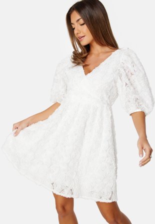 Bubbleroom Occasion - 3D Puff Sleeve Dress - White - Kläder