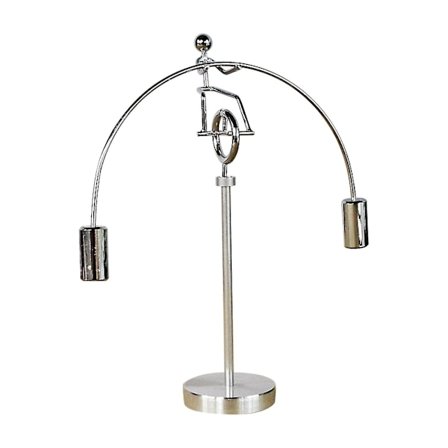 Newtonin kehdon teräksinen tasapainoajopyörä hauska fysiikan tieteen kehityksen opetuspöytälelulahja