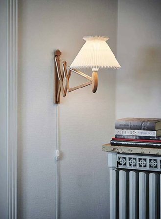 Sax vegglampe m/skjerm 6-17 plast - lys eik