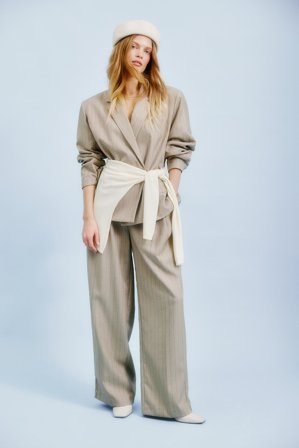 NA-KD Low Waist Wide Pinstripe Pants - Lavtaljede bukser - Beige/Stribet - EU 38