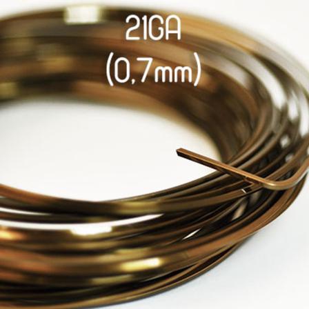 Fyrkantig Non-tarnish Vintage Bronze Wire, 21ga (0,7mm Grov)