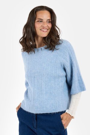 B. COPENHAGEN - Langærmet Strik - Lys Blå - Perle Detalje