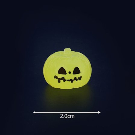 Pieni valaiseva Halloween-koriste, lepakko, kurpitsa, aave, mikro-maisema