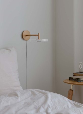 Asteria kort vegglampe - perlehvit