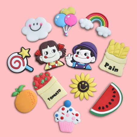 12 söta tecknade kylskåp med kreativa PVC-limmagneter