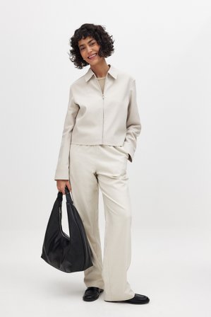 Amalie Star x NA-KD Lösa byxor med hög midja i linblandning - Linnebyxor - Beige - EU 34