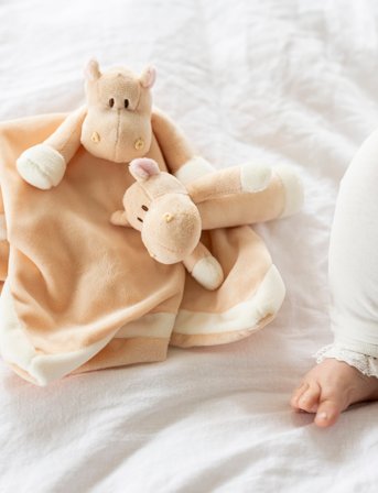 Teddykompaniet Diinglisar, Rattle, Hippo, Apricot - Cream - 14 CM