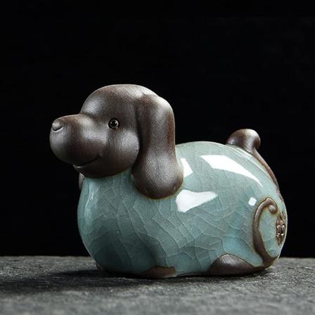 Keramisk hundedyrs skulptur ornament hagehotell hjemmedekor kontorbildashboardgave