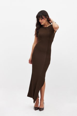 NA-KD Knitted Cap Sleeve Maxi Dress - Strikkjoler - Brun - L (EU 42-44)